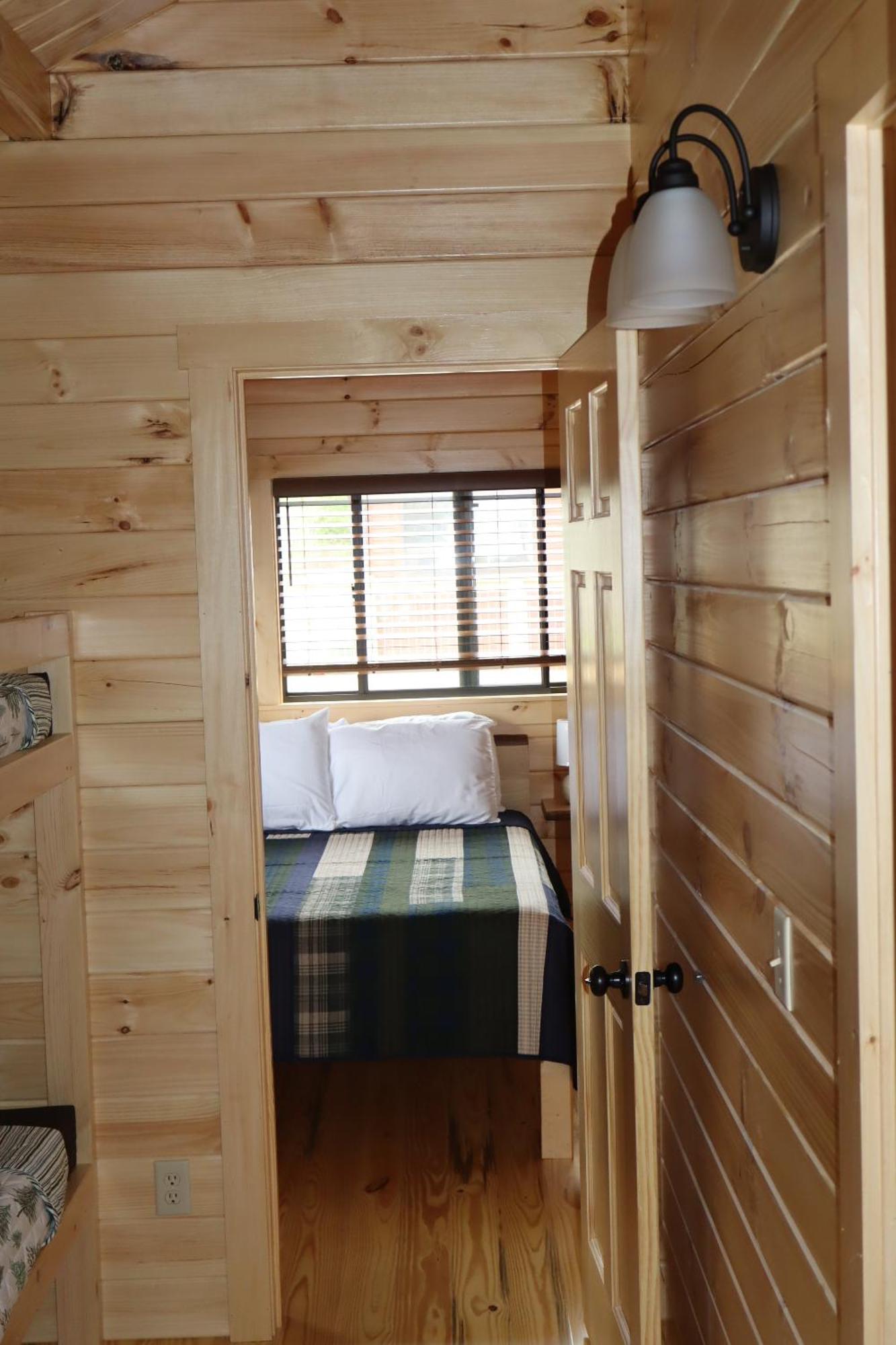Cowan Creek Lodges سنتر المظهر الخارجي الصورة